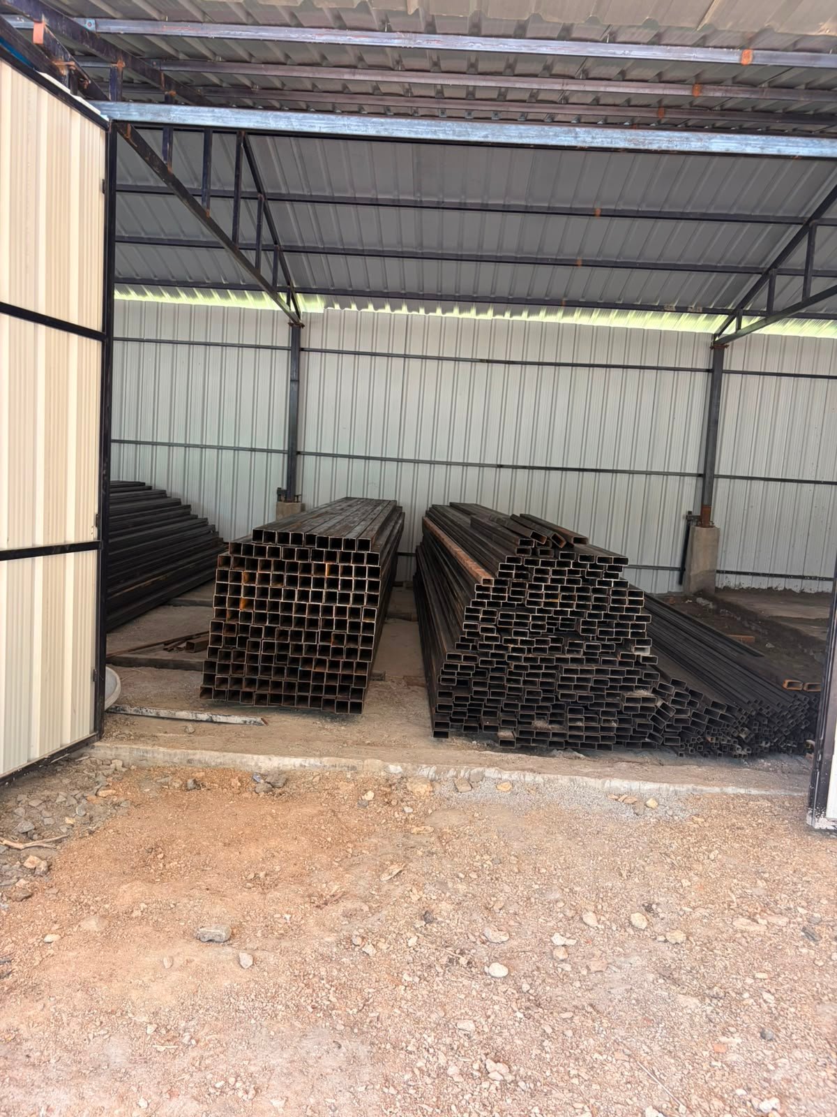 Square & Rectangular Tube Steel Stockyard